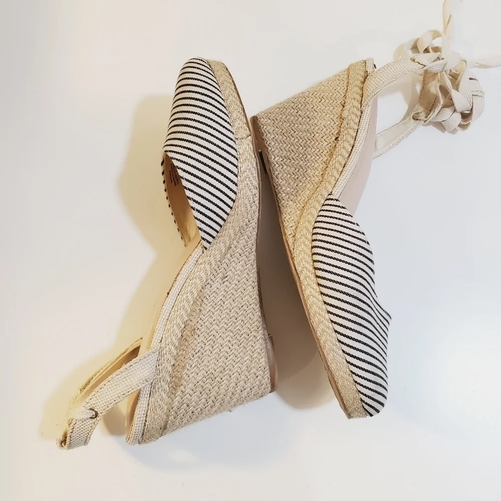kELLY AND katie Straps stripes Casual wedges size 10